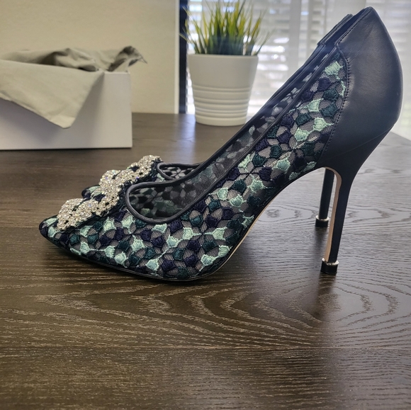 Manolo Blahnik Hangasi 105 Blue Lace - Picture 2 of 10
